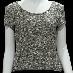 OLSENBOYE Black & White Knit Crop Top Size LARGE